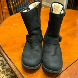 UGG Black leather boots size 8 1/2